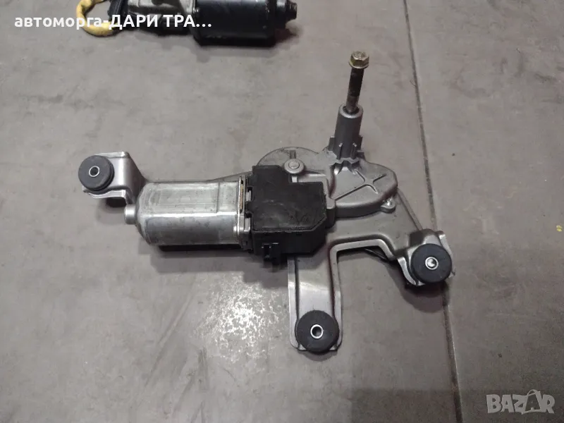 Моторче чистачки за 5та врата за Тойота Корола Версия 05г., снимка 1