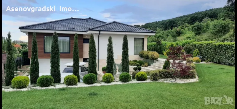 Продавам луксозна къща с двор в Марково!, снимка 1