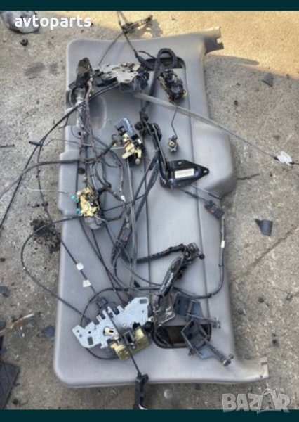 Chrysler voyager 2004година брави врати и багажник, снимка 1