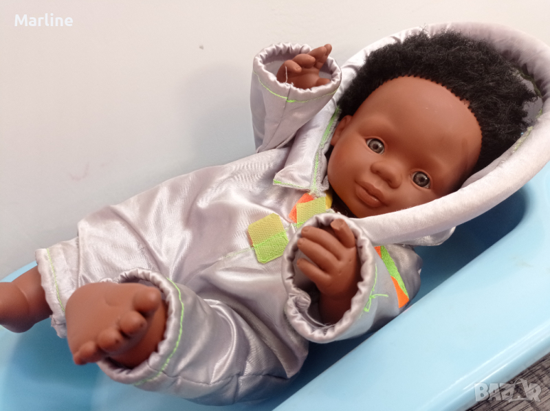 Испанска кукла Miniland момченце+вана и дрешки , снимка 1
