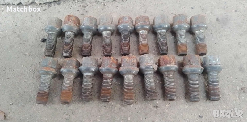 Болтове за Мерцедес 124, снимка 1