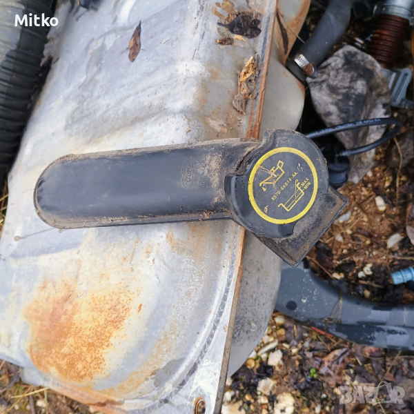 Гърловина Масло + Капачка За Форд Транзит 2.4ТДДИ 2002г. / Ford Transit 2.4TDDI 2002y, снимка 1