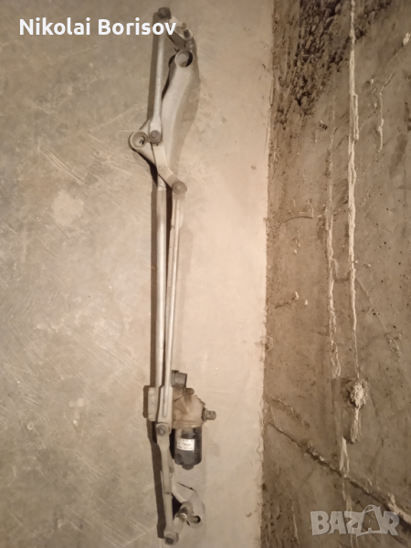 Механизъм с моторче за чистачки mercedes w169 A class, снимка 1