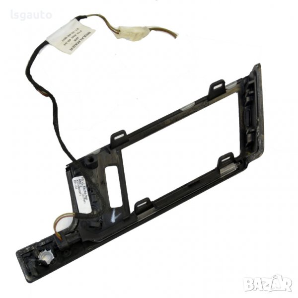 Лайсна около дисплей Mercedes-Benz E-Class (W212)(2009-2016) ID:93654, снимка 1