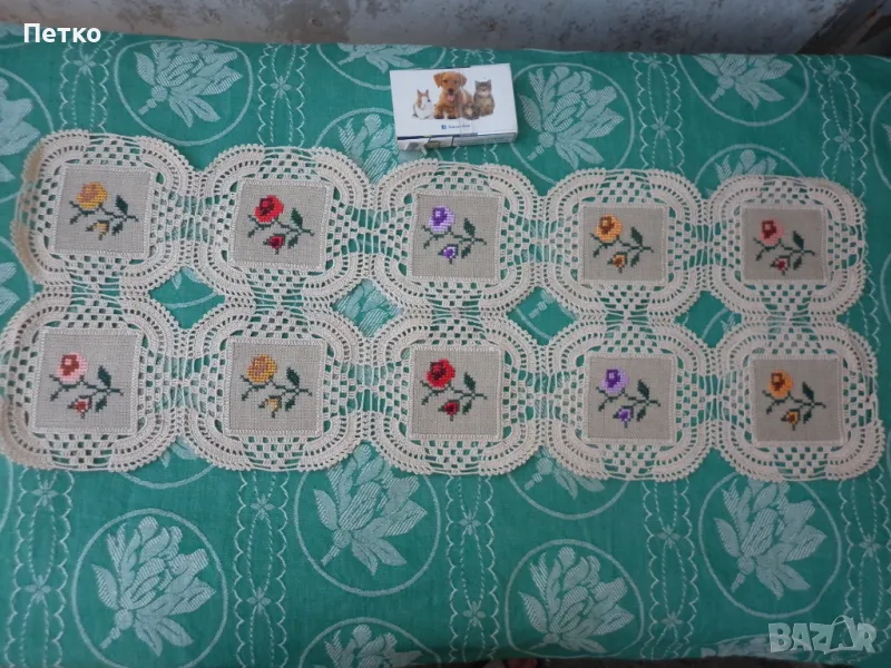 Бродирана  покривка  отлична, снимка 1