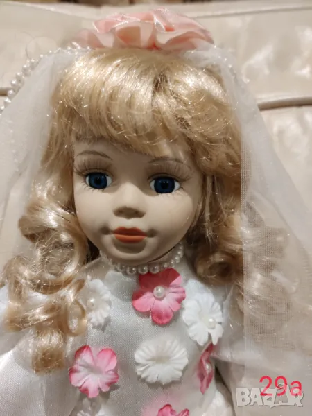 Порцеланова кукла , снимка 1
