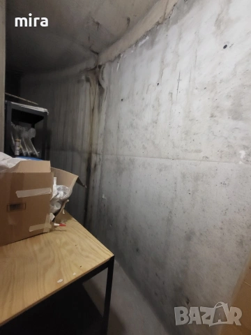 Гараж + Склад в Дървеница до бул. Андрей Липчев , снимка 6 - Гаражи и паркоместа - 53285644