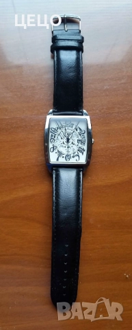 Оригинален уникален кварцов часовник с дата и кутия  . НОВ ., снимка 2 - Мъжки - 52588881