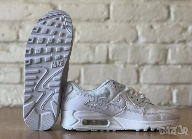 Nike Air Max 90 Triple White Wolf Grey CN8490-100 номер 39,5-40 , снимка 5 - Маратонки - 52013929