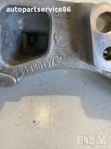 Конзола / държач за Peugeot 5008 1.6 HDI (2013) 9688615780, снимка 3 - Части - 53742764