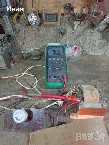 Продавам Автотрансформатор 350 W, снимка 4 - Друга електроника - 40979568