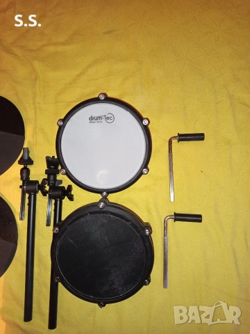 Пад и чинел за електронни барабани Alesis, снимка 8 - Ударни инструменти - 52793715