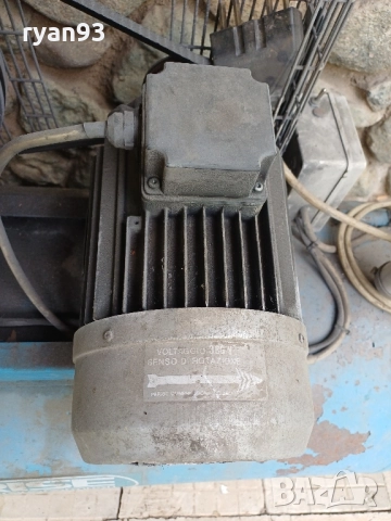 Трифазен компресор за въздух PARISE COMPRESSORI - 300л+, снимка 6 - Компресори - 51643374
