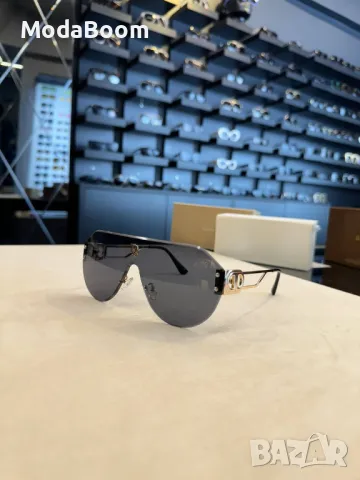 Слънчеви очила с калъф , снимка 10 - Слънчеви и диоптрични очила - 48618078