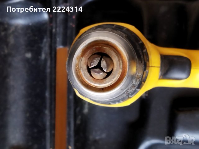 Винтоверт DeWALT, снимка 3 - Винтоверти - 40053435
