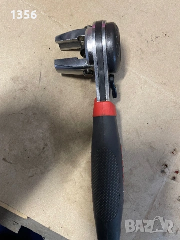 Универсална тресчотка Germany, снимка 4 - Ключове - 53053736