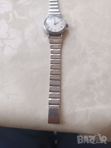 Часовник Luch дамски, снимка 3 - Дамски - 40637996