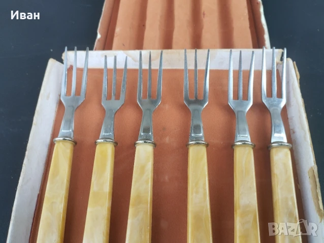 Руски комплект вилици за десерт, снимка 3 - Антикварни и старинни предмети - 51059115
