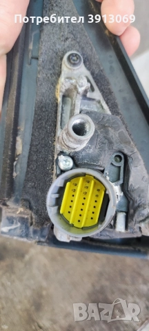 Продавам оригинално ляво електрическо огледало за Рено Еспейс 2005г , снимка 4 - Аксесоари и консумативи - 52060704