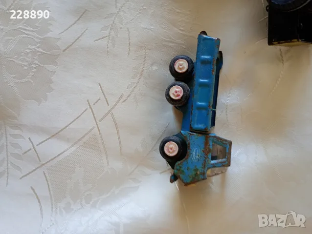 Метални камиони от 80те, снимка 5 - Антикварни и старинни предмети - 51189127