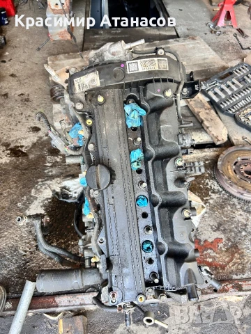 11201-0R042. Капак клапани за Тойота Авенсис T27. Дизел, снимка 2 - Части - 51332039