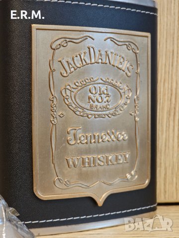 Подаръчна манерка Jack Daniels Tennessee whiskey лазерно гравирана неръждаема стомана и кожа, снимка 2 - Други - 41658036