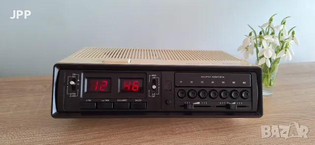 Радиочасовник Grundig Sono clock 210, снимка 2 - Радиокасетофони, транзистори - 49026670