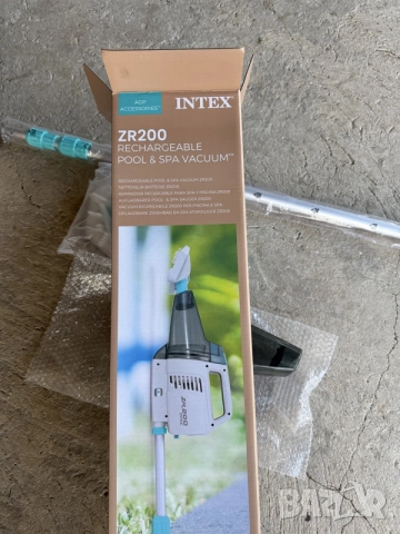 Акумулаторна прахосмукачка за басейн Intex ZR200 – нова, снимка 5 - Басейни и аксесоари - 55743203