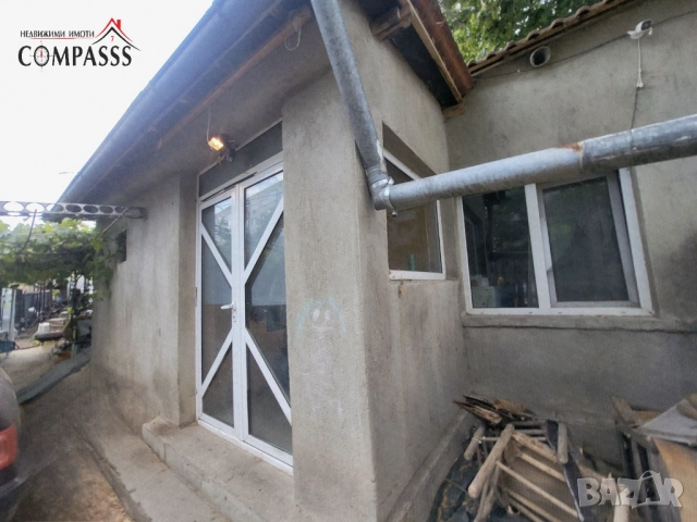 Къща с двор, район ЦЕНТЪР-Млад техник, гр. Добрич– 120153евро!, снимка 15 - Къщи - 51216606