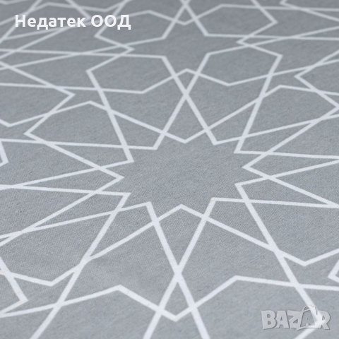Покривка за маса Шаги, 140х140см, бял/сив, снимка 2 - Покривки за маси - 35672942