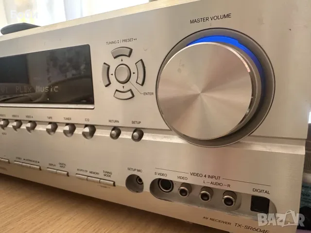 Отличен Onkyo TX-SR604E с дистанционно