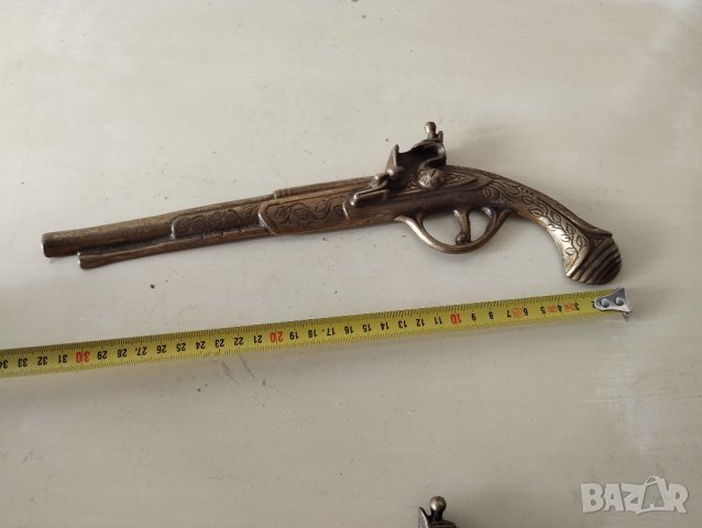 пистолет за декорация, снимка 2 - Антикварни и старинни предмети - 41562493