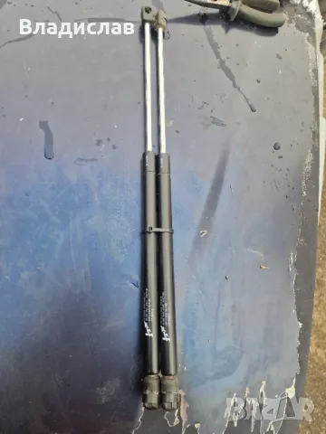 Комплект амортисьори заден капак Ауди А3 8L , снимка 3 - Части - 49184728