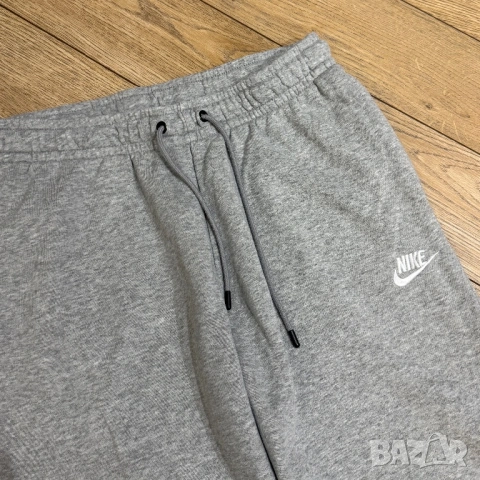 Дамско долнище Nike Sportswear Club | M размер, снимка 3 - Спортни екипи - 53447559