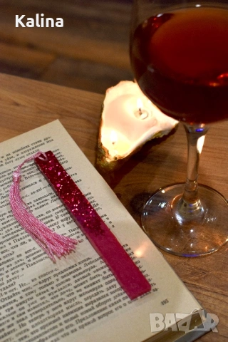 Книгоразделител от епоксидна смола с брокат, снимка 5 - Декорация за дома - 53712317