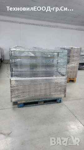 Неутрална витрина 150 см