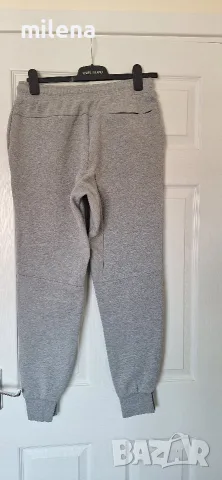 Nike tech fleece долнище/ М размер като ново, снимка 2 - Спортни дрехи, екипи - 56213449