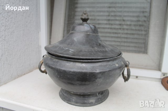 Стар френски калаен съд 