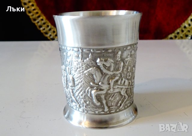 Чаша от калай за ракия,Конници,Рицари. , снимка 2 - Антикварни и старинни предмети - 44237137