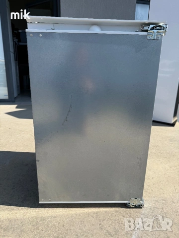 Малък хладилник за вграждане Bosch , снимка 6 - Хладилници - 53743980