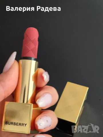 Червило Burberry kisses matte dusty pink , снимка 2 - Декоративна козметика - 48238307