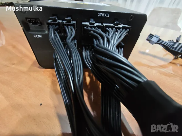 Продавам работещо захранване Corsair RM650 (80 Plus Gold), снимка 6 - Захранвания и кутии - 56244896