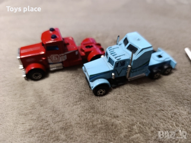 Ретро метални камиони и метален самолет Quantas, снимка 2 - Коли, камиони, мотори, писти - 53584230