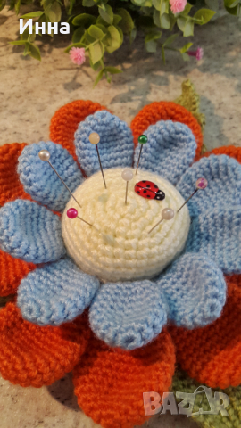 Плетена играчка Голямо цвете, Плетени, ръчно изработени. Перфектен подарък, снимка 2 - Романтични подаръци - 32418906