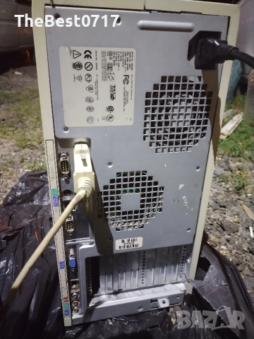 компютр с Монитор Стра но здрав , снимка 2 - Монитори - 51861378