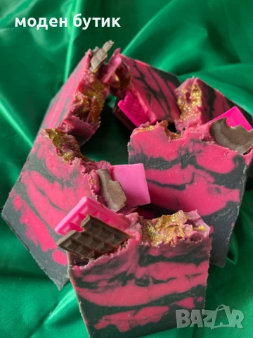„Шоколадово-малиново съблазняване“ - копринен сапун с натурален сапун, снимка 7 - Декоративна козметика - 51063268
