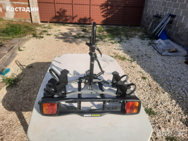 Багажник за 2 колела  BUZZRACK  за теглич,, снимка 2 - Аксесоари и консумативи - 52188501