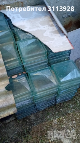 Стъклени тухли