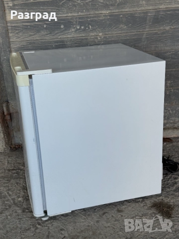 Малък вертикален фризер, снимка 6 - Фризери - 52565079