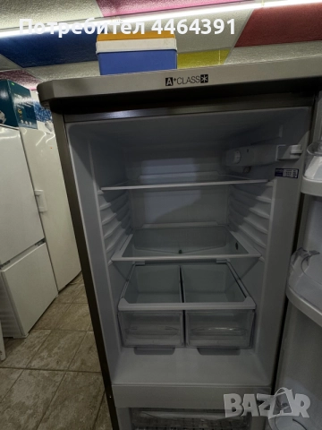 Хладилник с фризер indesit , снимка 3 - Хладилници - 56012246